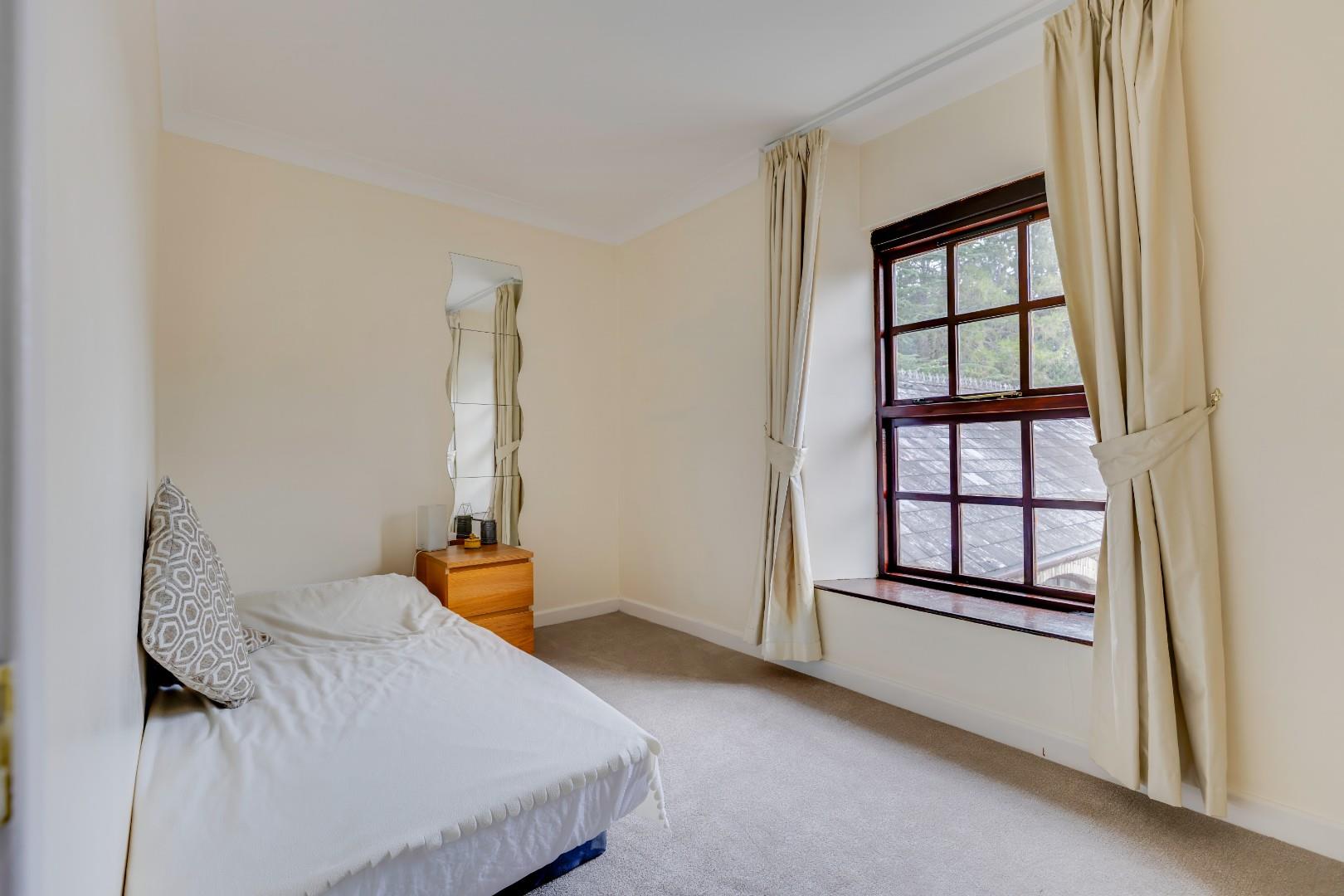 Henstaff Mews, Llantrisant Road, Groesfaen, Pontyclun, Rhondda Cynon Taff, CF72 8NG